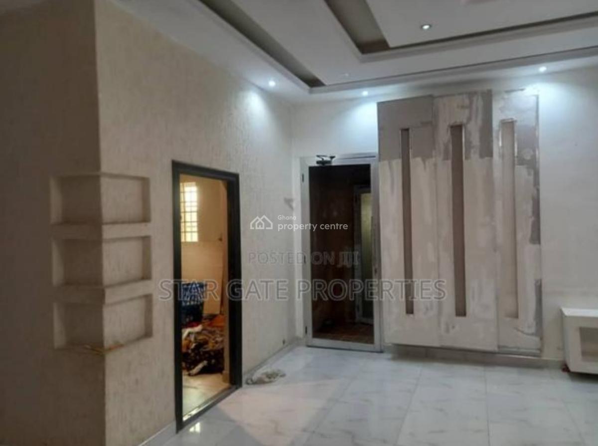 4 Bedrooms House, Antoa New Site, Near The Shs., Kumasi Metropolitan, Ashanti, House for Rent