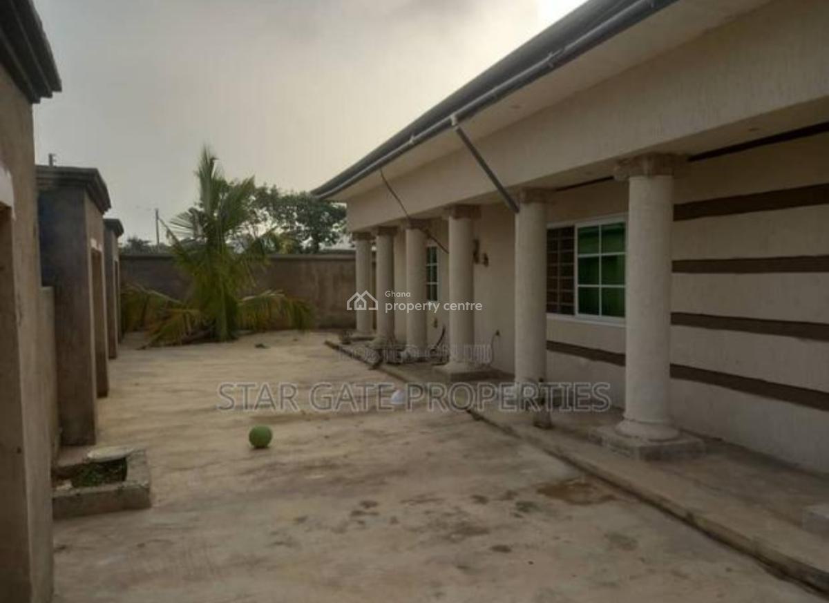 4 Bedrooms House, Antoa New Site, Near The Shs., Kumasi Metropolitan, Ashanti, House for Rent