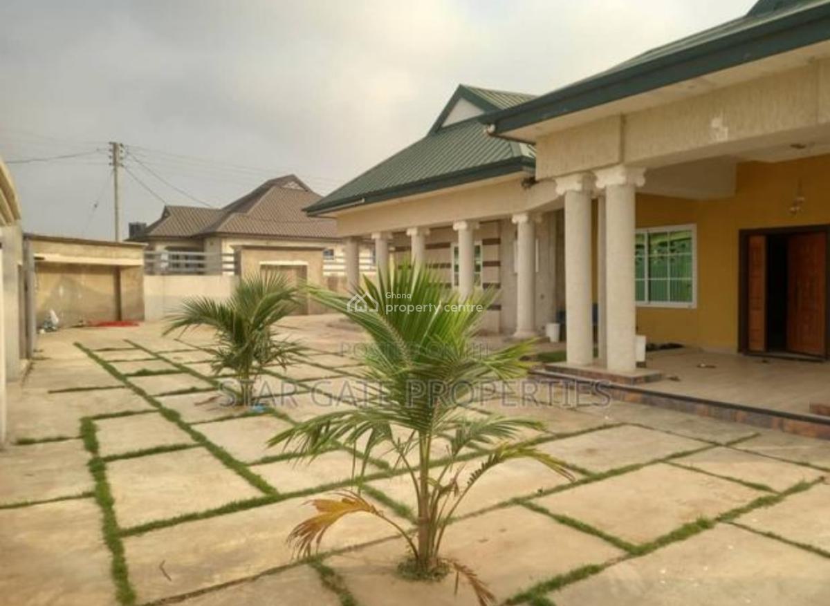 4 Bedrooms House, Antoa New Site, Near The Shs., Kumasi Metropolitan, Ashanti, House for Rent