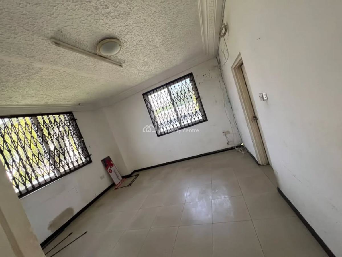 Executive All Ensuite 5 Bedrooms, Airport Residential Area, Accra, House for Rent