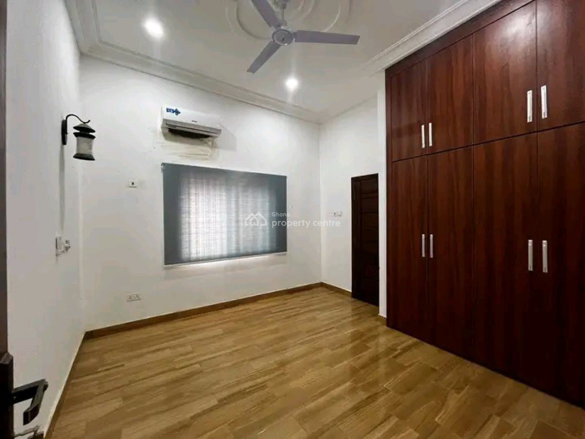 Executive 3 Bedroom House, Oyarifa, La Nkwantanang Madina Municipal, Accra, Terraced Bungalow for Sale