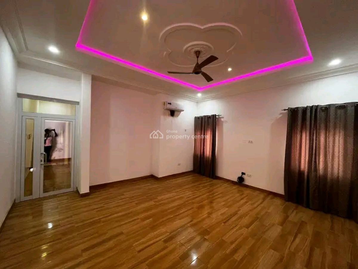 Executive 3 Bedroom House, Oyarifa, La Nkwantanang Madina Municipal, Accra, Terraced Bungalow for Sale