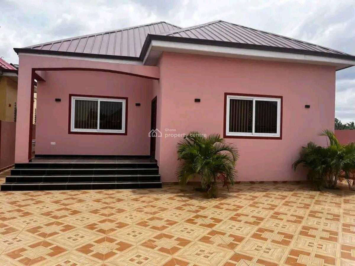 Executive 3 Bedroom House, Oyarifa, La Nkwantanang Madina Municipal, Accra, Terraced Bungalow for Sale