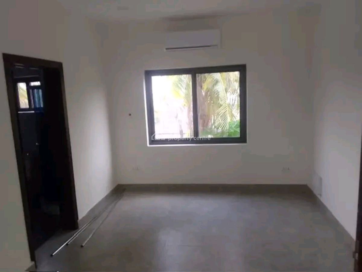 Executive 3-bedroom Smart Home+bq @ Airport, Airport Residential Area, Accra, Townhouse for Rent