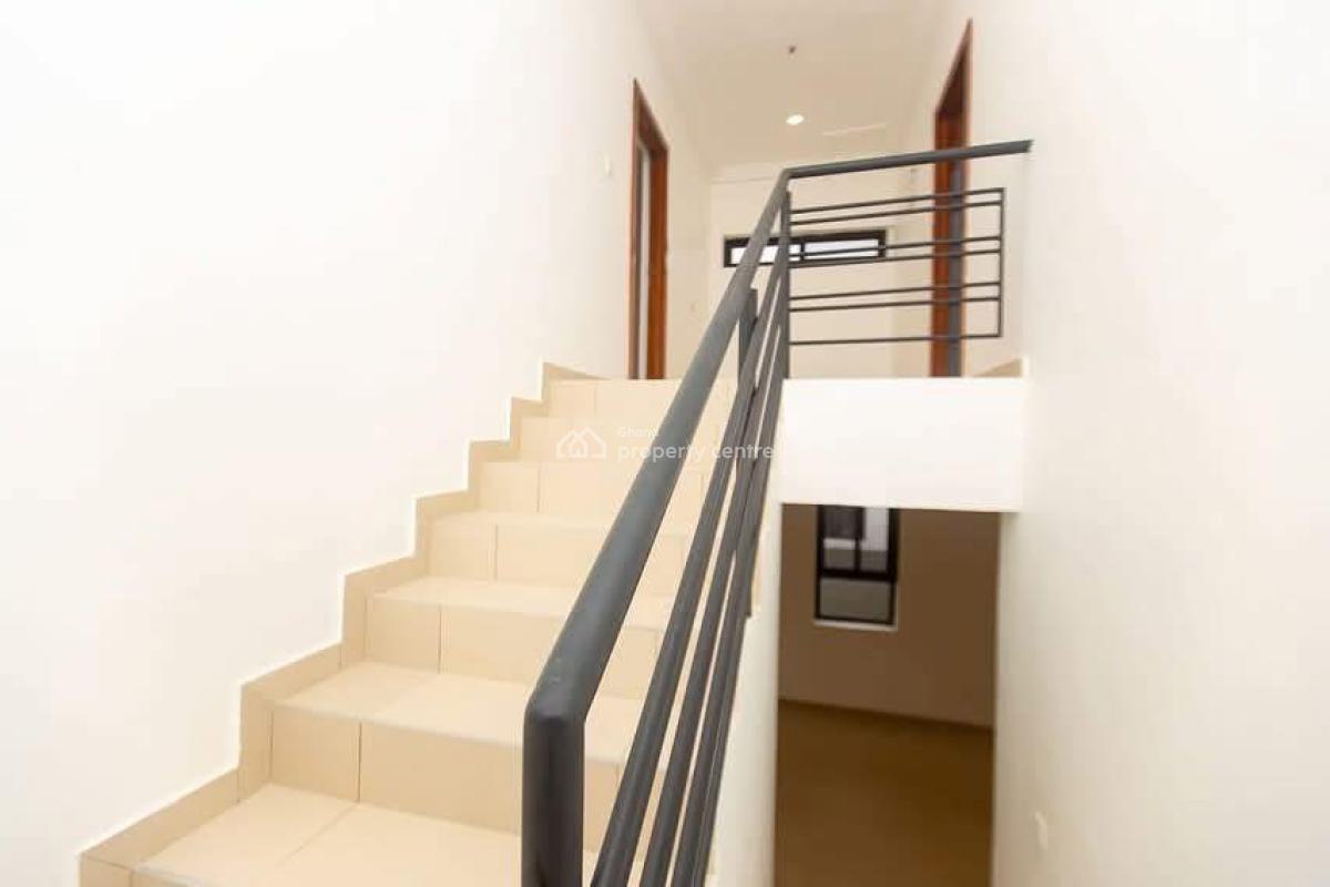 Executive 3 Bedroom, Oyarifa, La Nkwantanang Madina Municipal, Accra, House for Sale