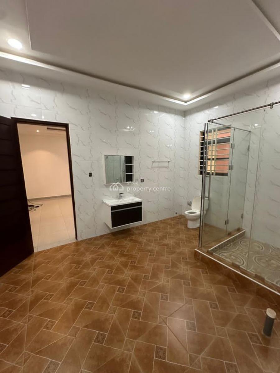 Visually-appealing, Fully Engineered, Five(5) Bedroom Duplex., Lakeside Estates, Adenta Municipal, Accra, Detached Duplex for Sale