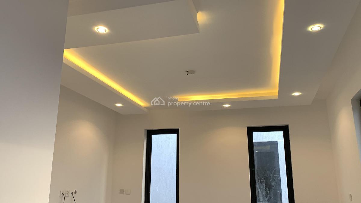 Luxury 4bedrooms House in Dawhenya, Dawhenya, Dawhenya, Tema, Accra, House for Sale