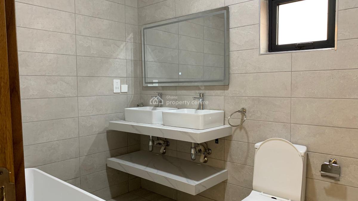 Luxury 4bedrooms House in Dawhenya, Dawhenya, Dawhenya, Tema, Accra, House for Sale