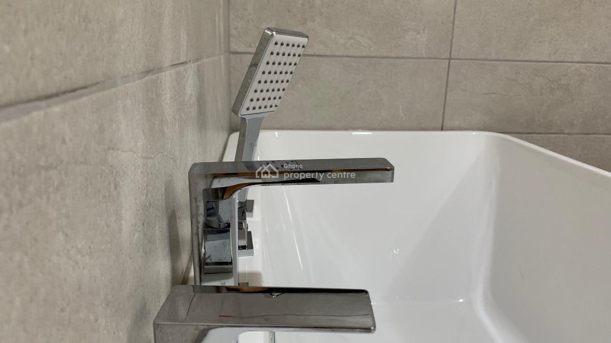 Luxury 4bedrooms House in Dawhenya, Dawhenya, Dawhenya, Tema, Accra, House for Sale