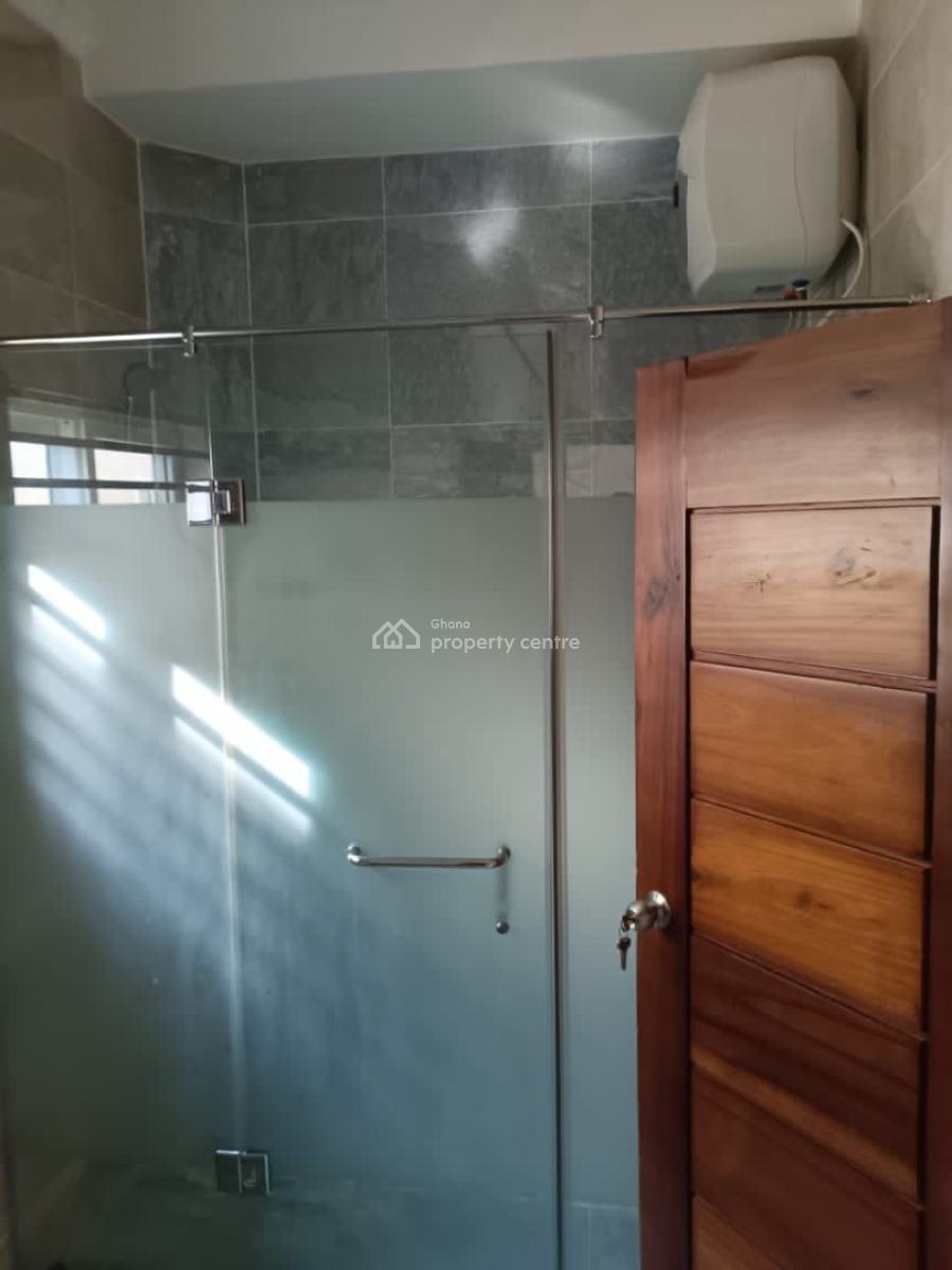 Executive 3-bedroom House@ Ogbojo, Ogbojo, Adenta Municipal, Accra, Detached Bungalow for Sale