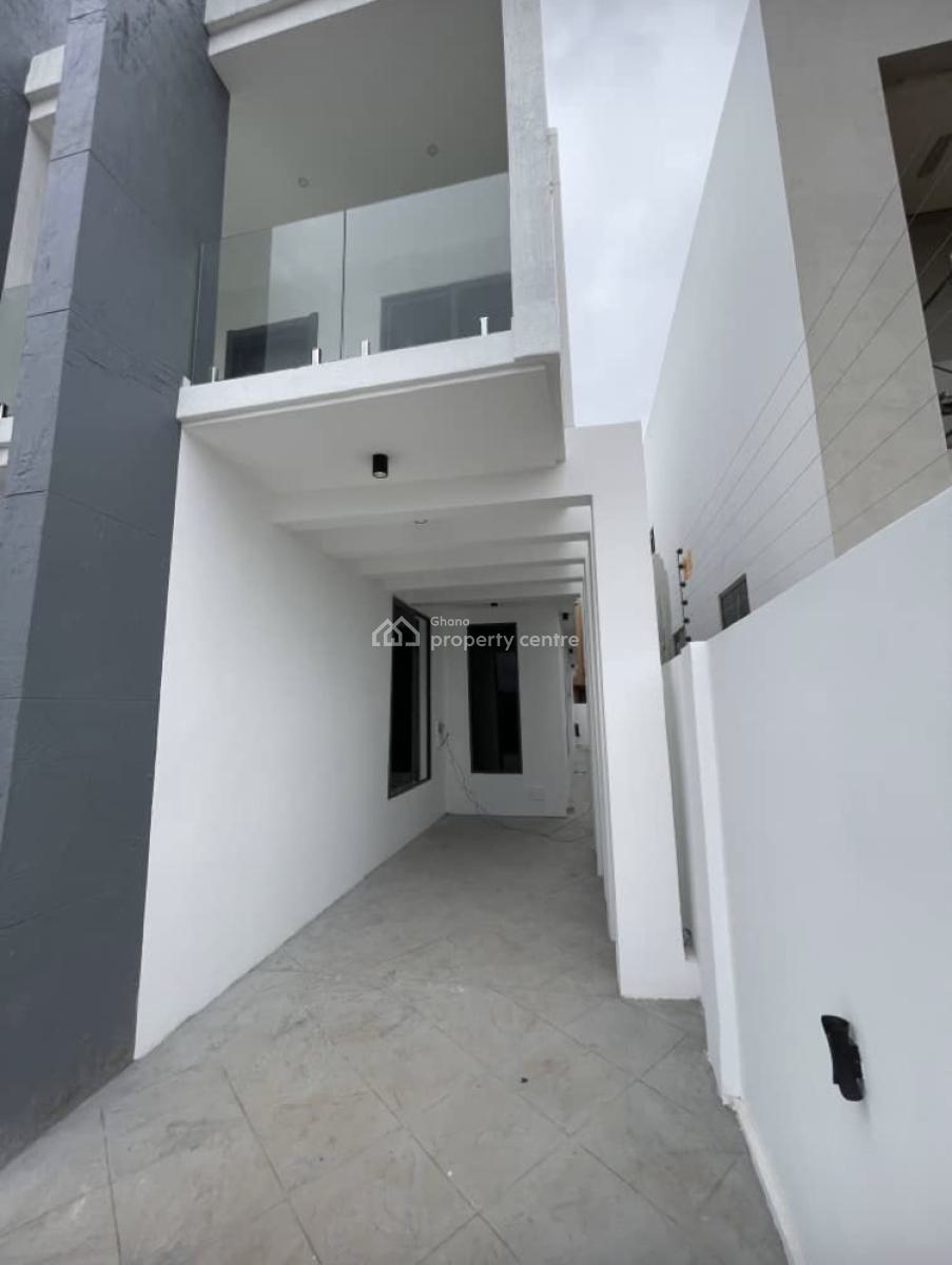 One-of-that-kind Fully Detached, Fully Detailed Four(4) Bedroom Duplex, Lakeside Estates, Adenta Municipal, Accra, Terraced Duplex for Sale