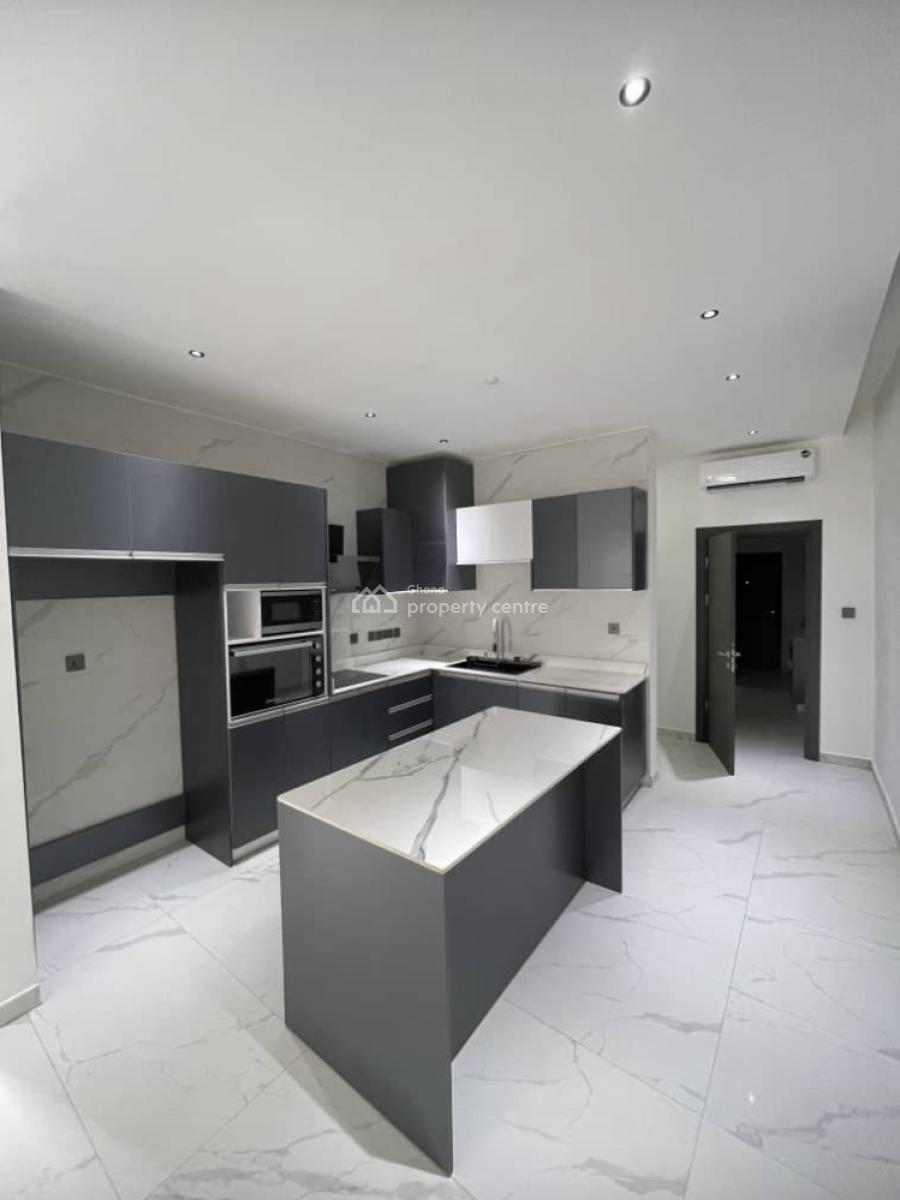 One-of-that-kind Fully Detached, Fully Detailed Four(4) Bedroom Duplex, Lakeside Estates, Adenta Municipal, Accra, Terraced Duplex for Sale