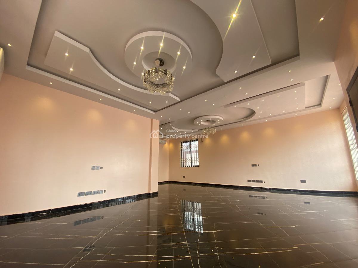 Luxury 4 Bedroom  5 Bathroom Townhouse, Chairs Street, Ogbojo, Adenta Municipal, Accra, Townhouse for Sale
