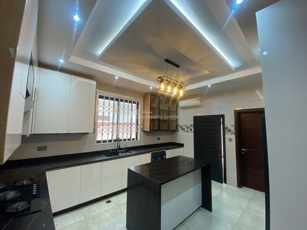 Luxury 4 Bedroom  5 Bathroom Townhouse, Chairs Street, Ogbojo, Adenta Municipal, Accra, Townhouse for Sale