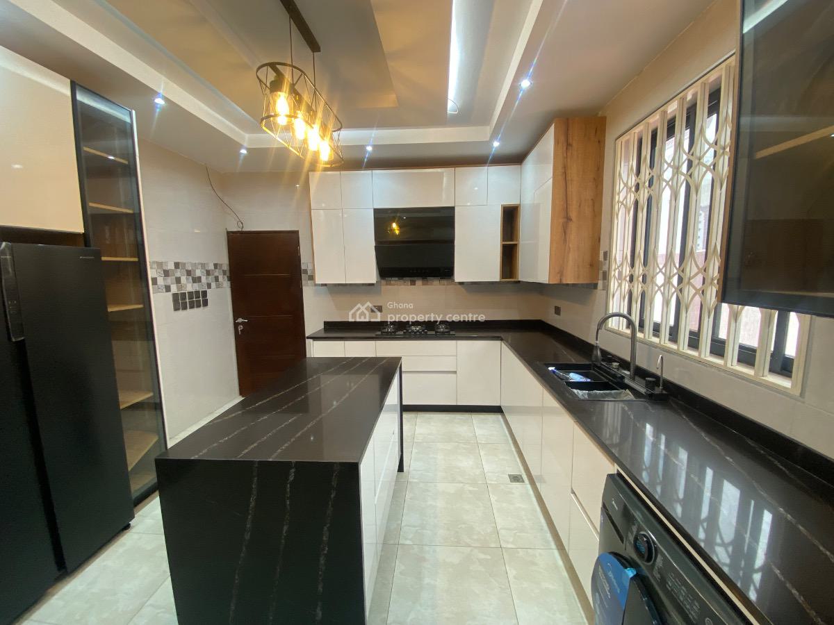Luxury 4 Bedroom  5 Bathroom Townhouse, Chairs Street, Ogbojo, Adenta Municipal, Accra, Townhouse for Sale