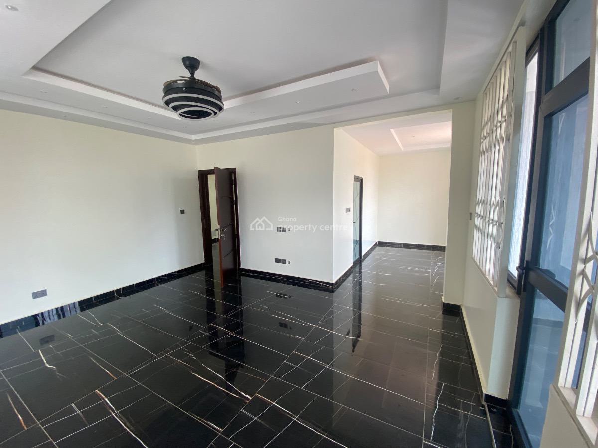 Luxury 4 Bedroom  5 Bathroom Townhouse, Chairs Street, Ogbojo, Adenta Municipal, Accra, Townhouse for Sale