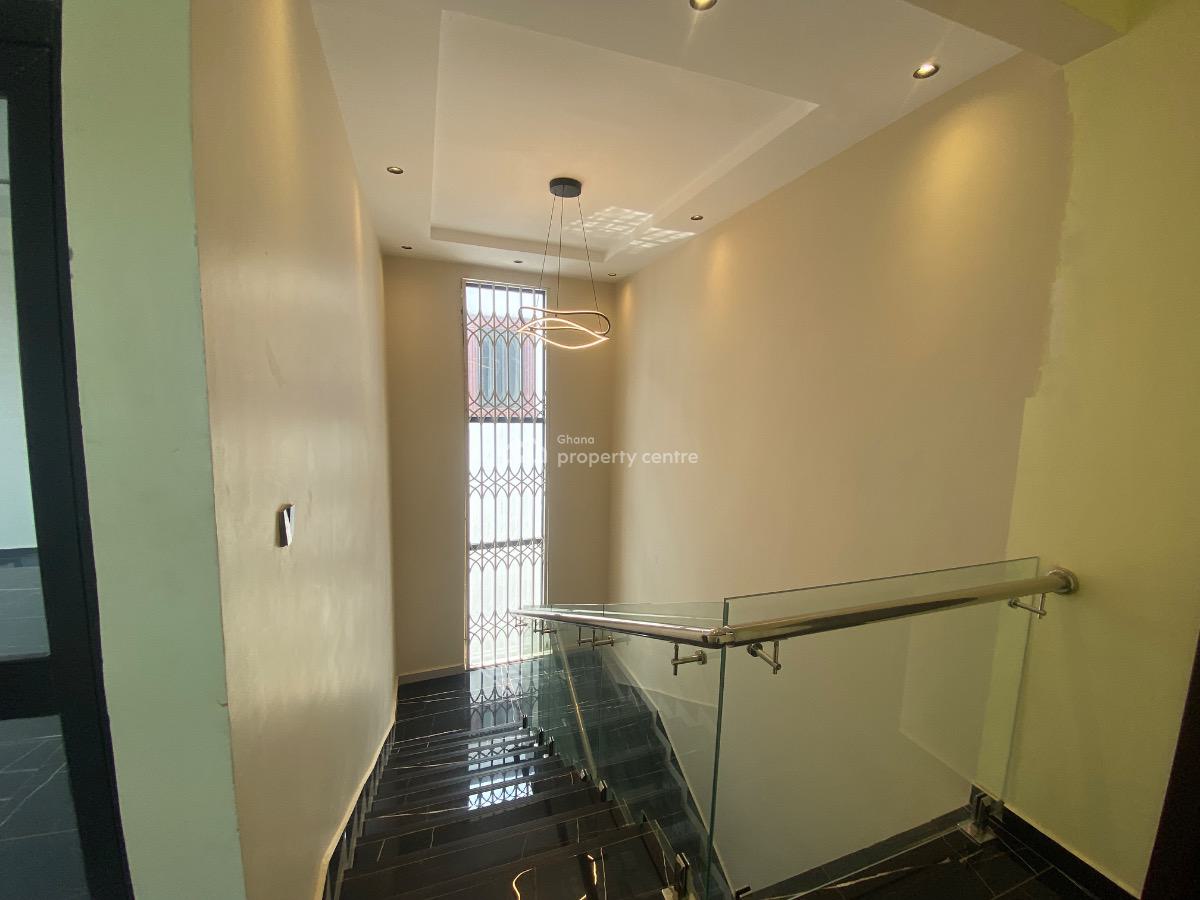 Luxury 4 Bedroom  5 Bathroom Townhouse, Chairs Street, Ogbojo, Adenta Municipal, Accra, Townhouse for Sale