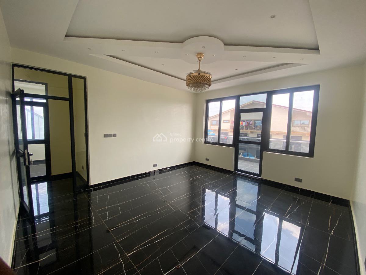 Luxury 4 Bedroom  5 Bathroom Townhouse, Chairs Street, Ogbojo, Adenta Municipal, Accra, Townhouse for Sale