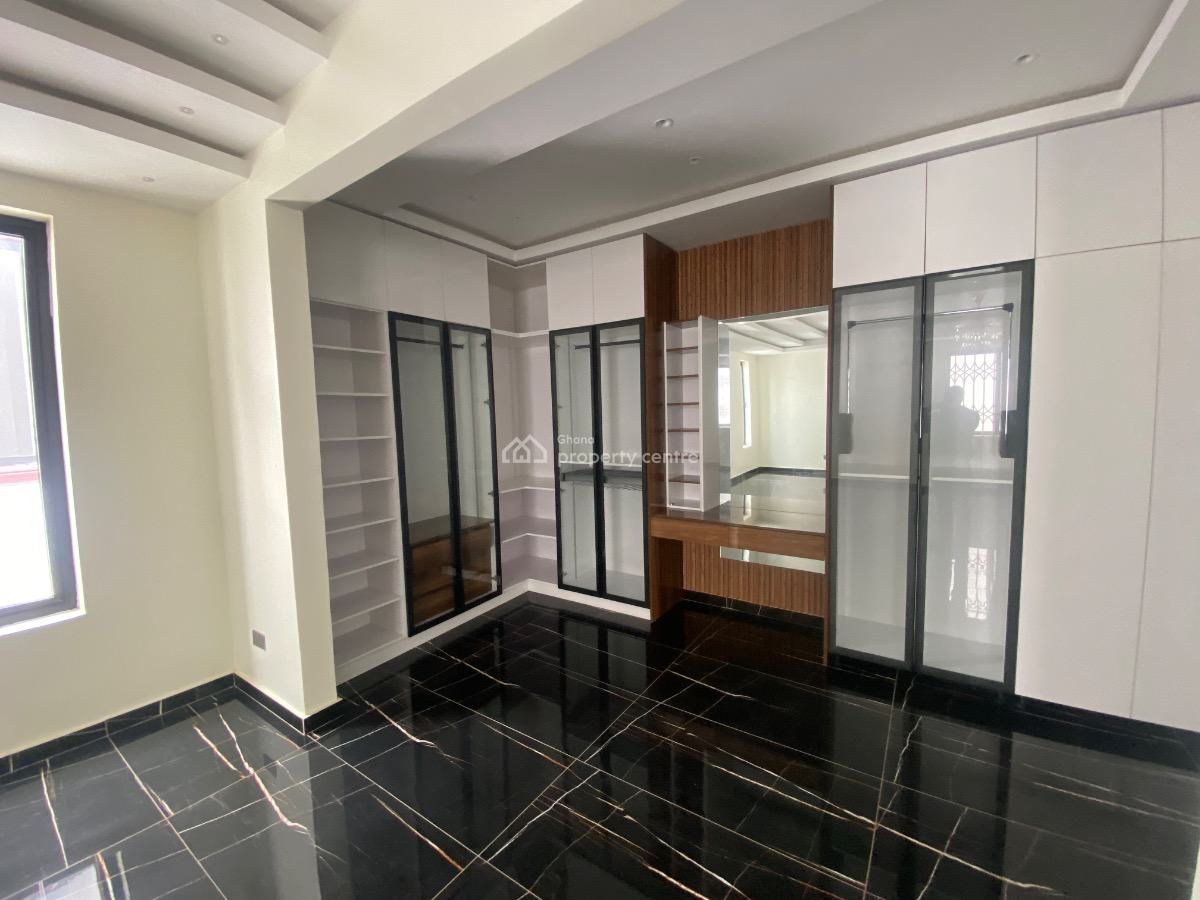 Luxury 4 Bedroom  5 Bathroom Townhouse, Chairs Street, Ogbojo, Adenta Municipal, Accra, Townhouse for Sale