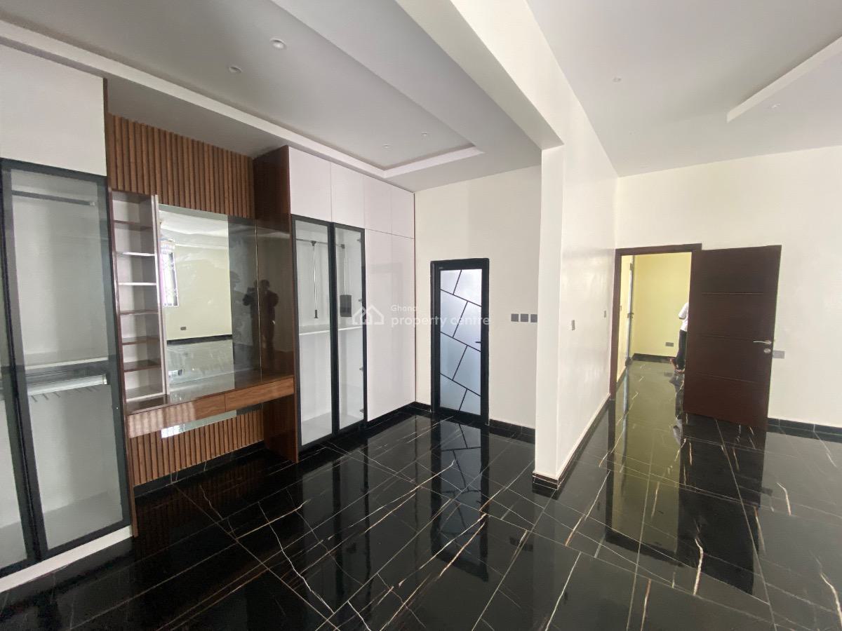 Luxury 4 Bedroom  5 Bathroom Townhouse, Chairs Street, Ogbojo, Adenta Municipal, Accra, Townhouse for Sale