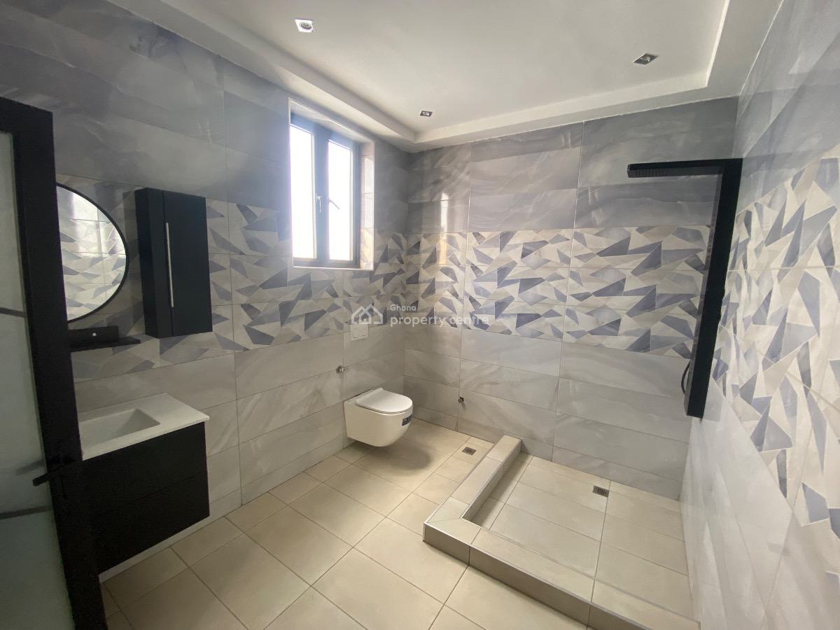 Luxury 4 Bedroom  5 Bathroom Townhouse, Chairs Street, Ogbojo, Adenta Municipal, Accra, Townhouse for Sale
