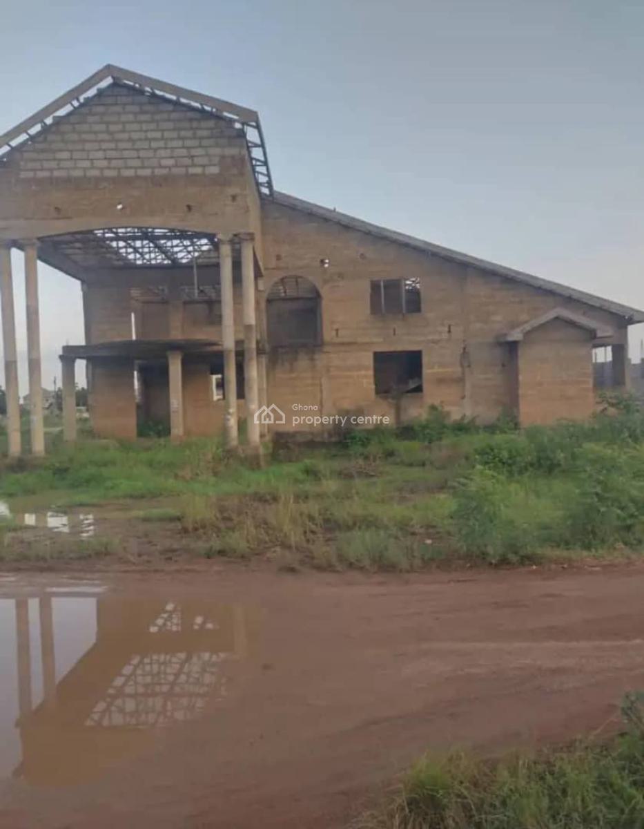Uncompleted House in Oyibi, Oyibi, Accra, House for Sale