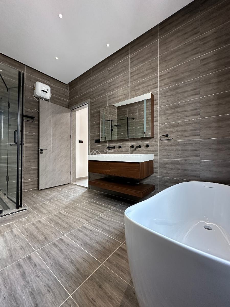 Executive 4 Bedroom, Oyarifa, La Nkwantanang Madina Municipal, Accra, House for Sale