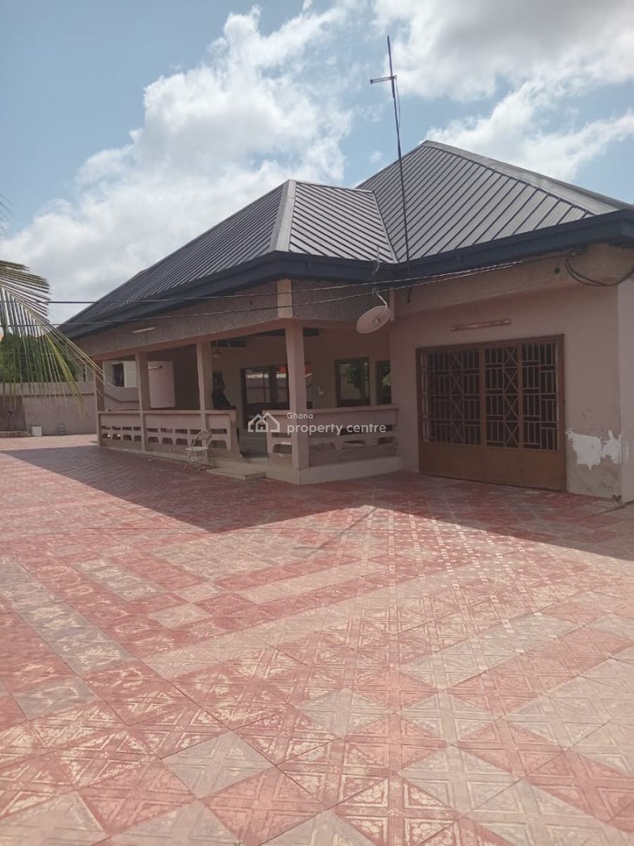 5 Bedrooms, Kentinkrono, Near Tech/ Knust., Kumasi Metropolitan, Ashanti, House for Sale