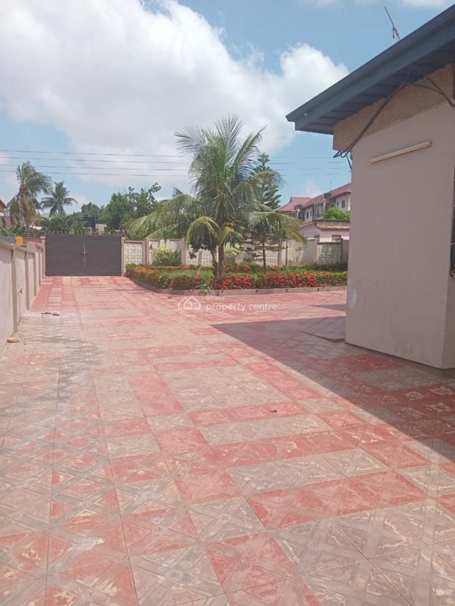 5 Bedrooms, Kentinkrono, Near Tech/ Knust., Kumasi Metropolitan, Ashanti, House for Sale