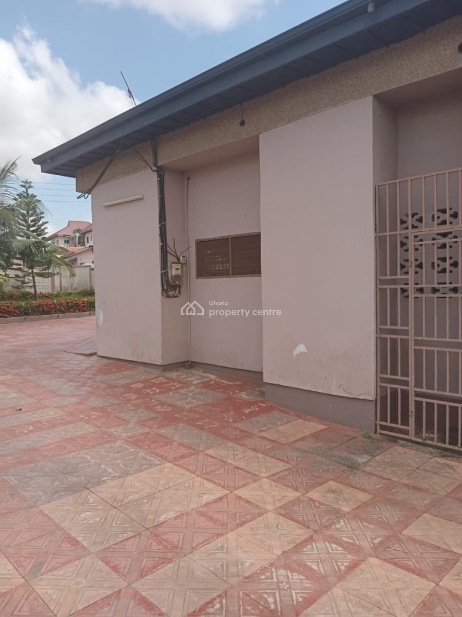 5 Bedrooms, Kentinkrono, Near Tech/ Knust., Kumasi Metropolitan, Ashanti, House for Sale