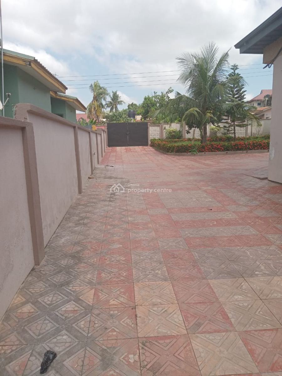 5 Bedrooms, Kentinkrono, Near Tech/ Knust., Kumasi Metropolitan, Ashanti, House for Sale