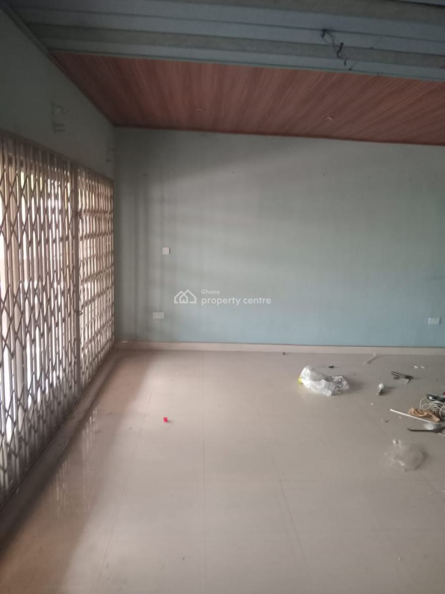 5 Bedrooms, Kentinkrono, Near Tech/ Knust., Kumasi Metropolitan, Ashanti, House for Sale