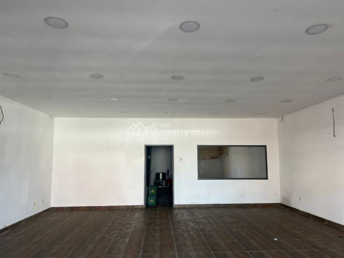 300 Sqm Commercial Space, Osu, Accra, Commercial Property for Rent