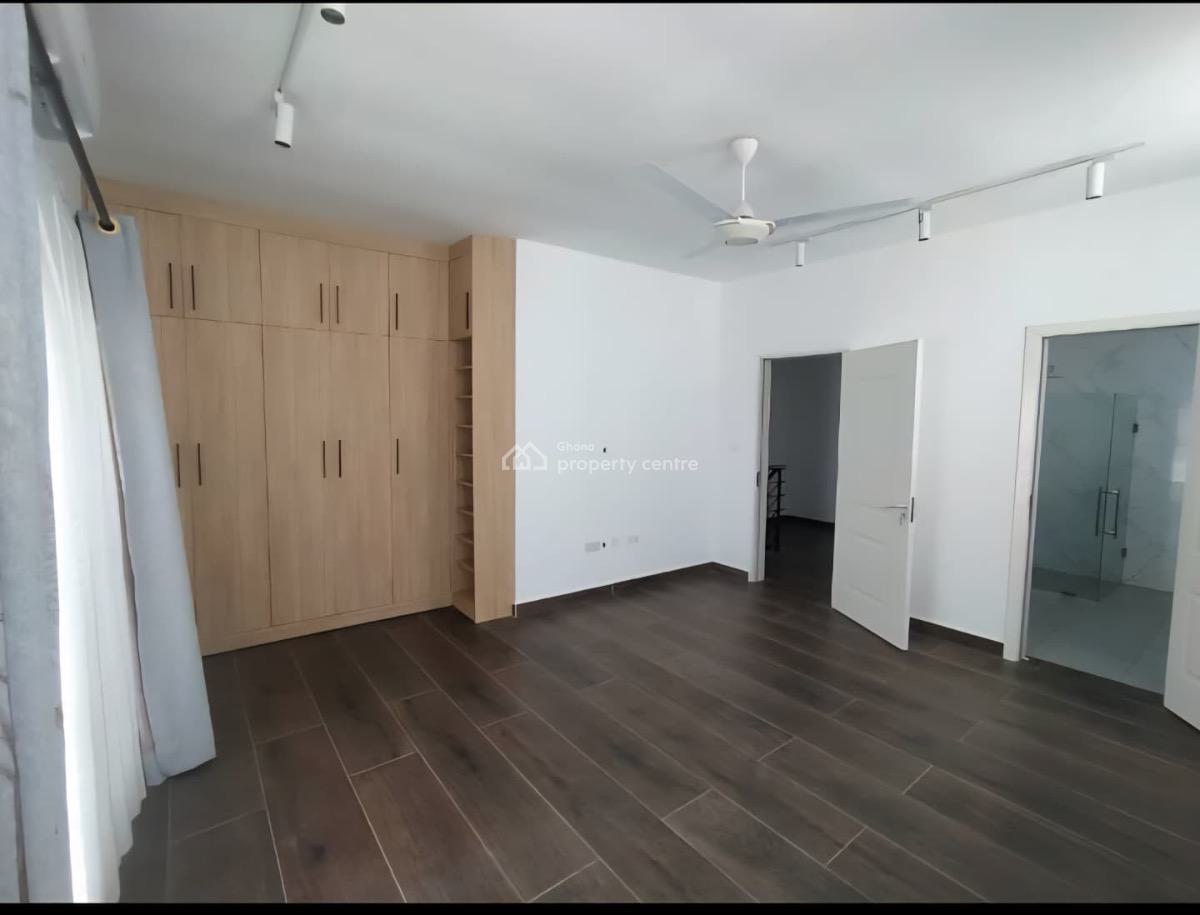 4 Bedroom Townhouse in a Gated Community, Tseaddo, East Airport, Airport Residential Area, Accra, Townhouse for Sale