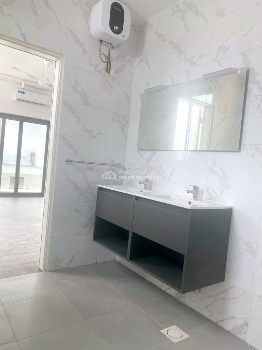 4 Bedroom Townhouse in a Gated Community, Tseaddo, East Airport, Airport Residential Area, Accra, Townhouse for Sale