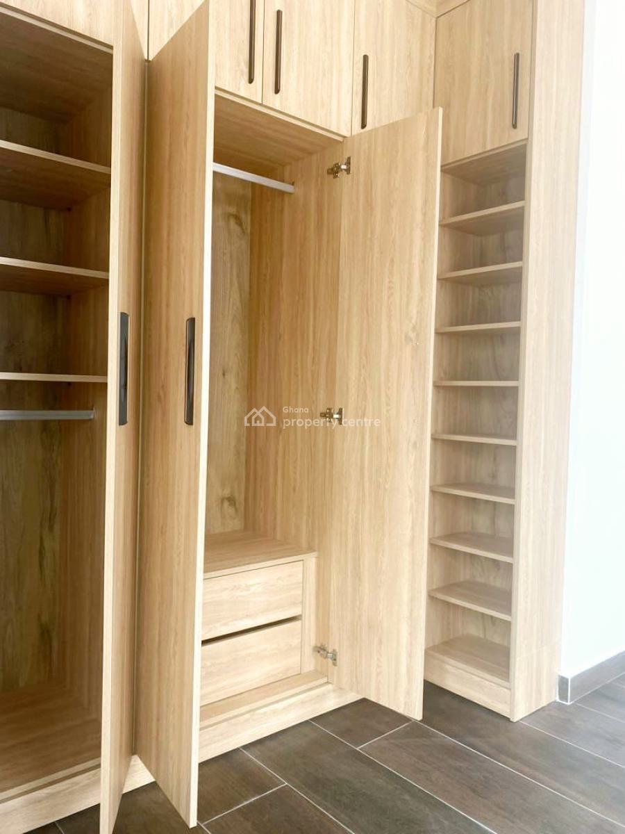 4 Bedroom Townhouse in a Gated Community, Tseaddo, East Airport, Airport Residential Area, Accra, Townhouse for Sale