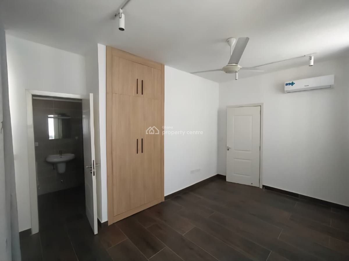 4 Bedroom Townhouse in a Gated Community, Tseaddo, East Airport, Airport Residential Area, Accra, Townhouse for Sale