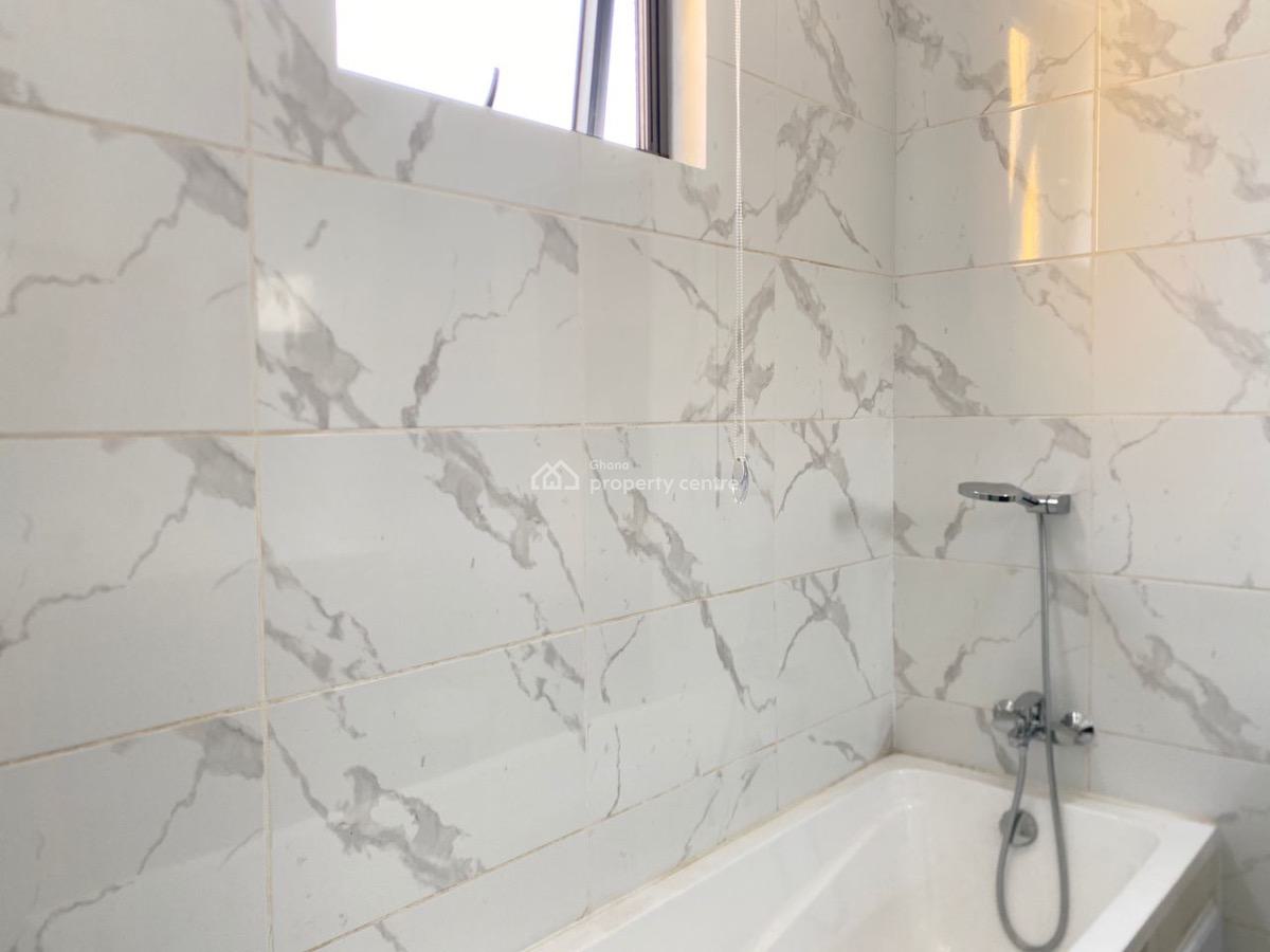 4 Bedroom Townhouse in a Gated Community, Tseaddo, East Airport, Airport Residential Area, Accra, Townhouse for Sale