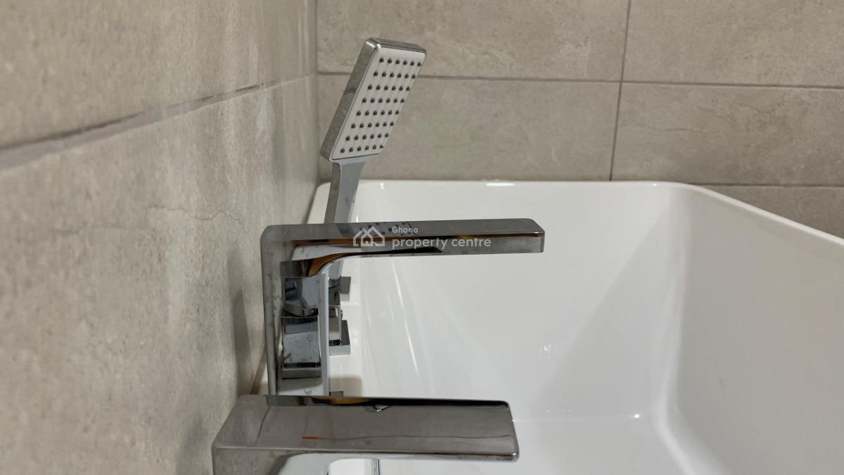 Executive Newly Built 4 Bedrooms, Community 25, Tema, Accra, House for Sale