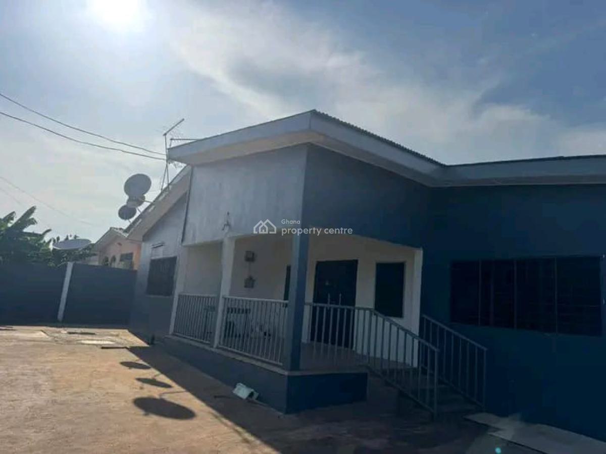 Decent 4-bedroom House, Tantra Hill, Ga West Municipal, Accra, House for Rent