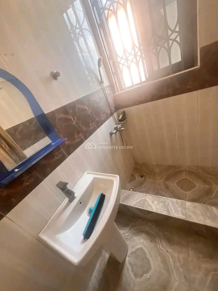 Executive 2-bedroom Flat, Dansoman, Accra, Apartment for Rent