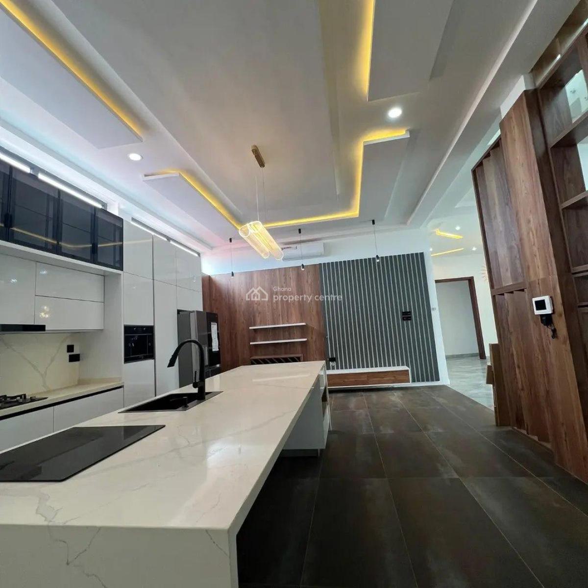 Executive 6-bedroom Townhouse, East Legon, Accra, Townhouse for Sale