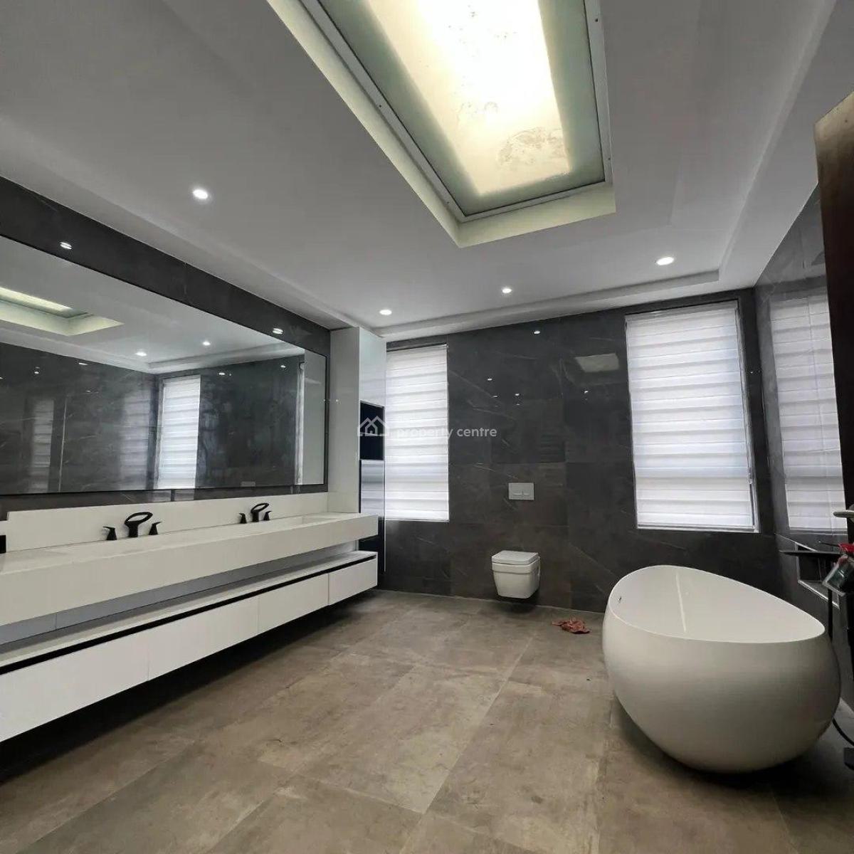 Executive 6-bedroom Townhouse, East Legon, Accra, Townhouse for Sale