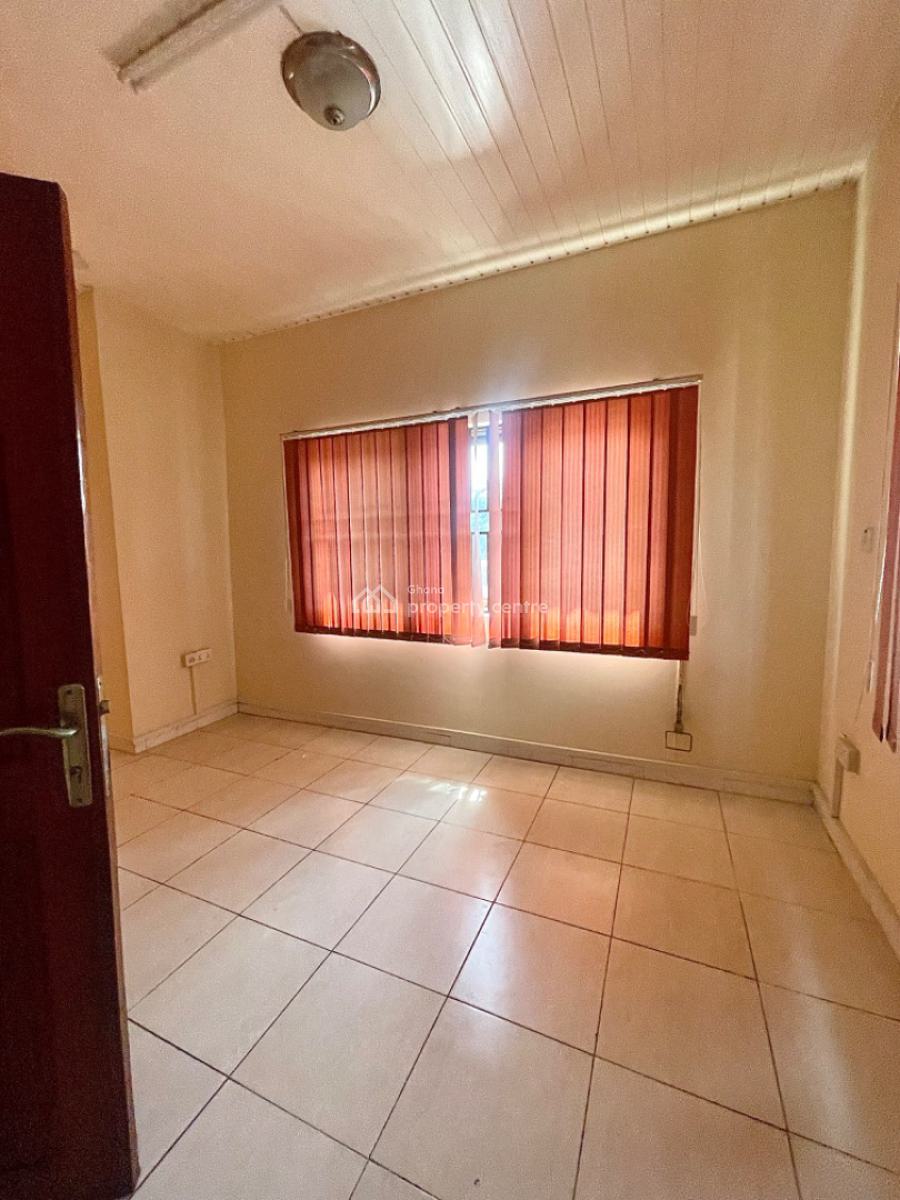 3 Bedroom House Ideal for Office, North Labone, Accra, Semi-detached Duplex for Rent