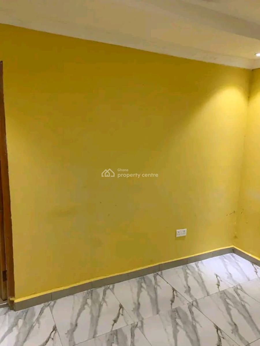 Chamber and Hall Apartment @ Madina Social Welfarw, Social Welfare, Madina, La Nkwantanang Madina Municipal, Accra, Apartment for Rent