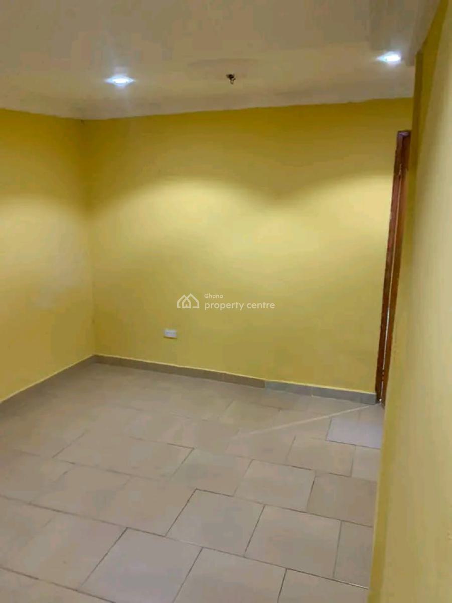 Chamber and Hall Apartment @ Madina Social Welfarw, Social Welfare, Madina, La Nkwantanang Madina Municipal, Accra, Apartment for Rent