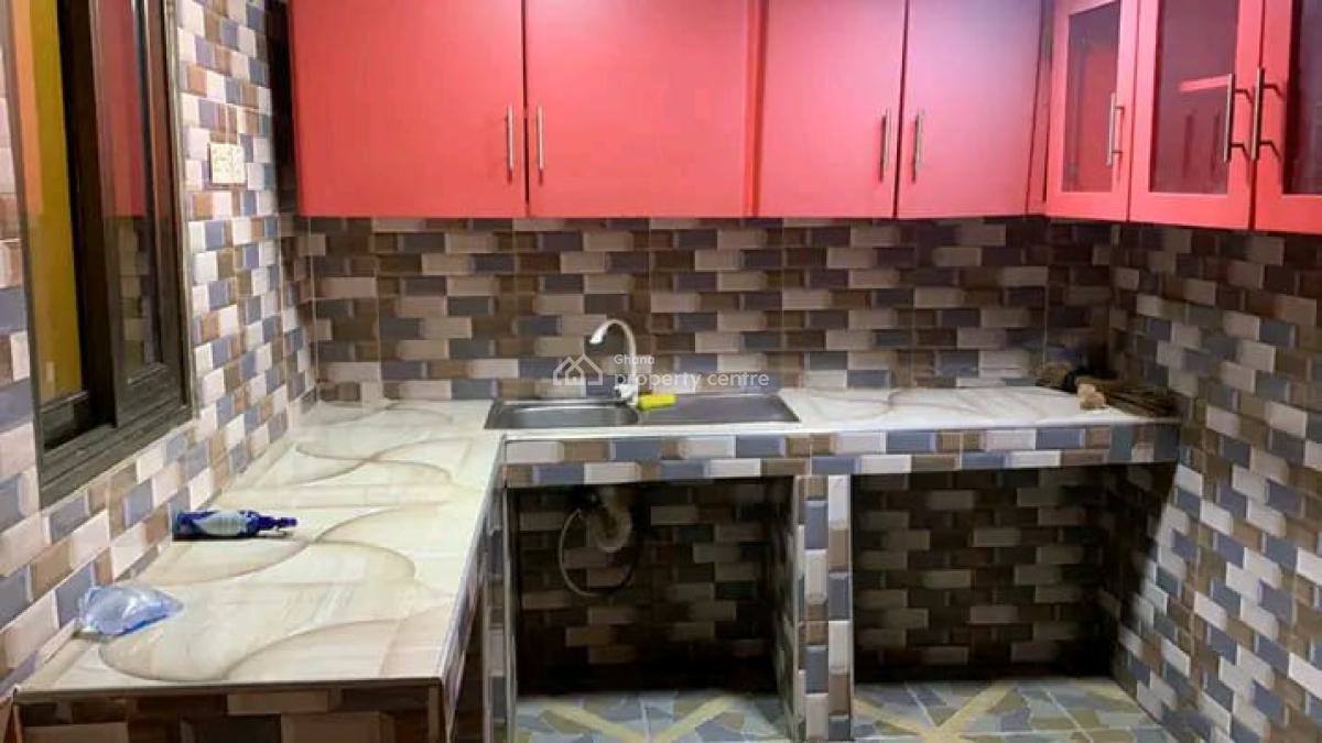 Chamber and Hall Apartment @ Madina Social Welfarw, Social Welfare, Madina, La Nkwantanang Madina Municipal, Accra, Apartment for Rent