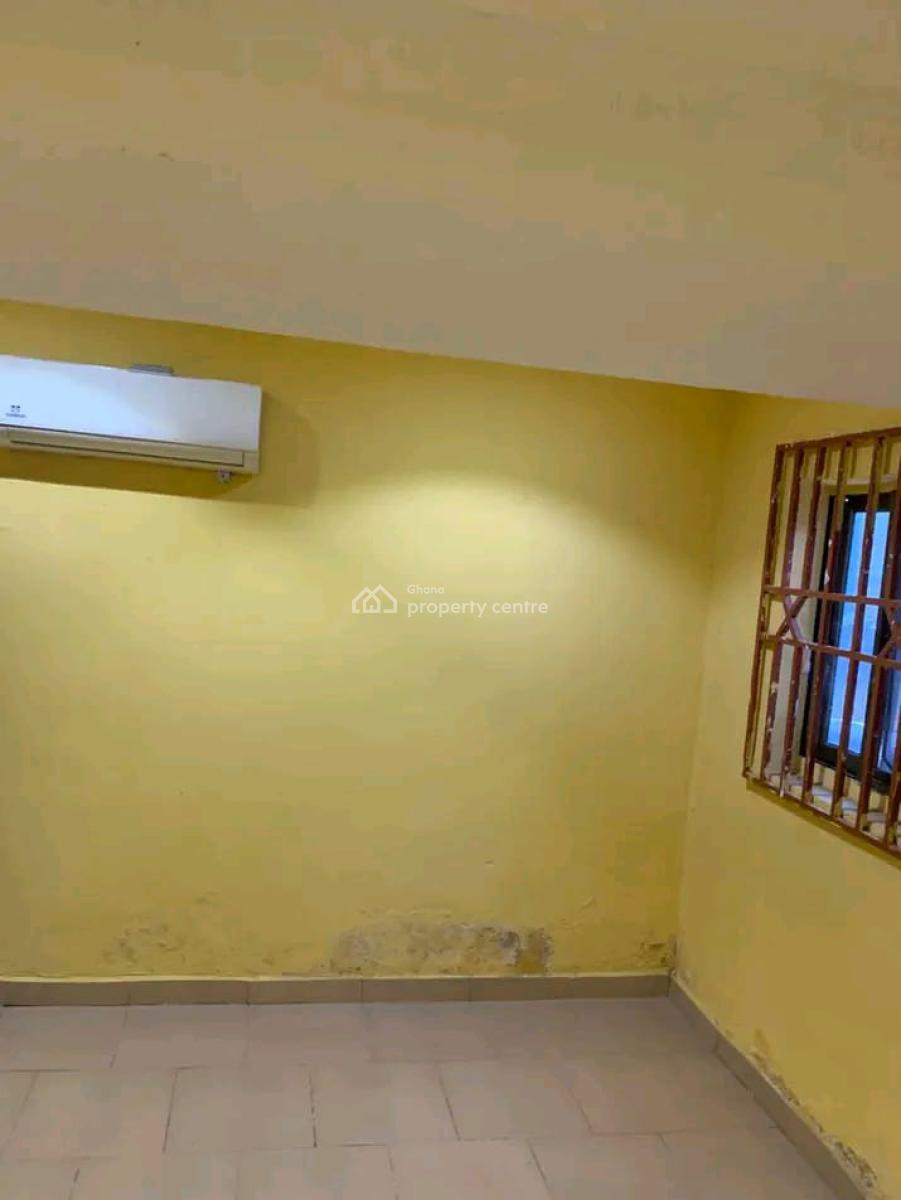 Chamber and Hall Apartment @ Madina Social Welfarw, Social Welfare, Madina, La Nkwantanang Madina Municipal, Accra, Apartment for Rent