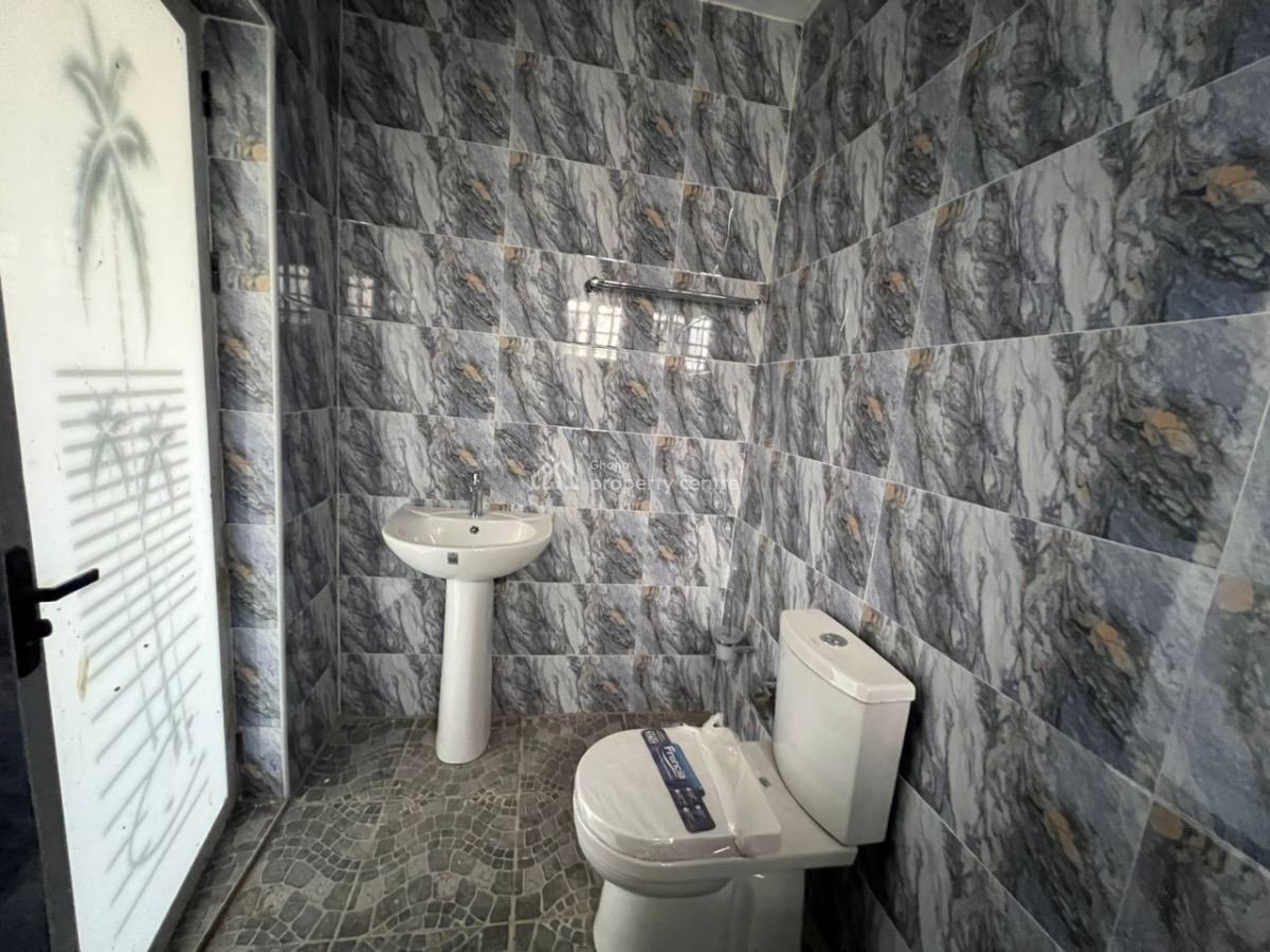 3 Bedroom House, Amrahia, Adenta Municipal, Accra, Detached Bungalow for Sale