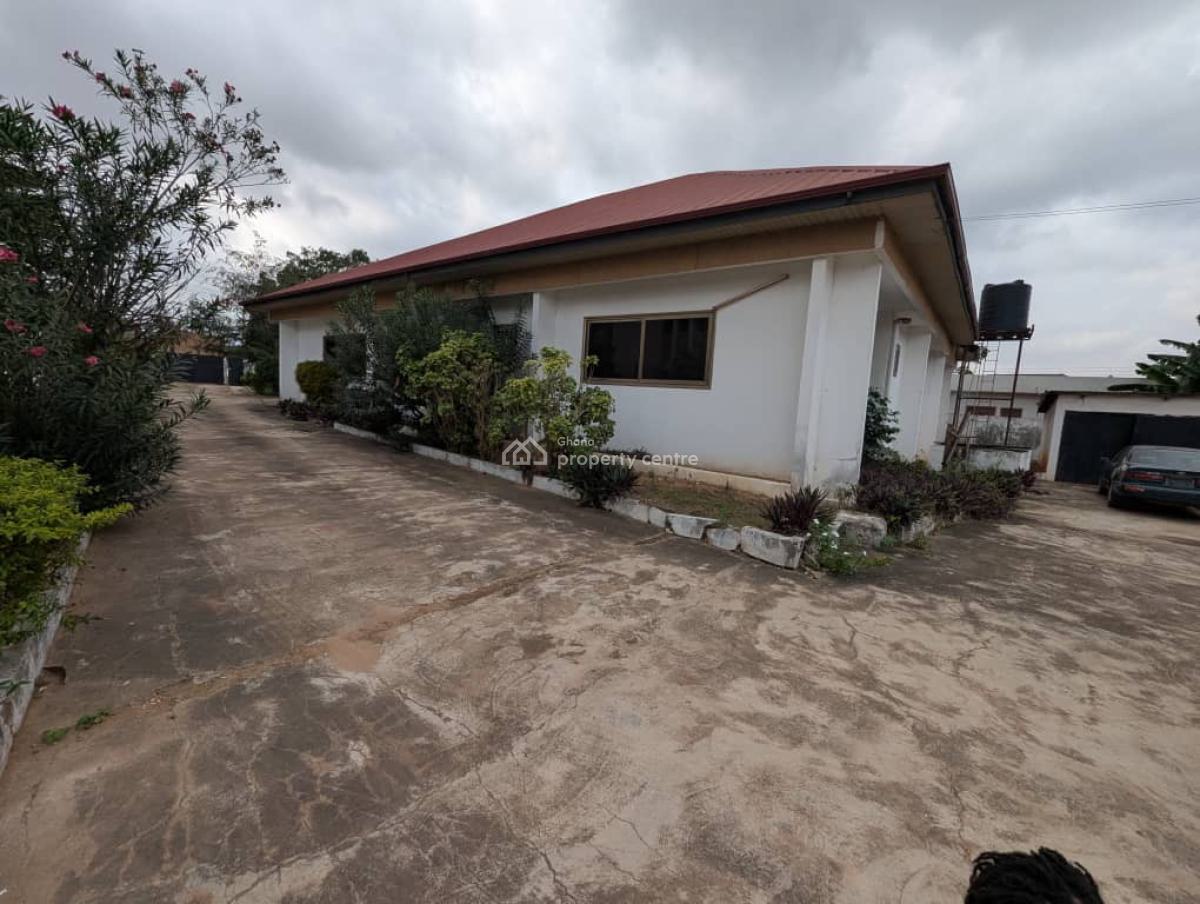 Free Hold 7 Bedroom House, Cfc, Achimota, Accra, House for Sale